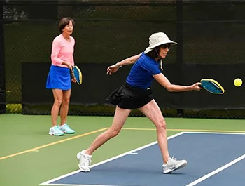 How to play pickleball?